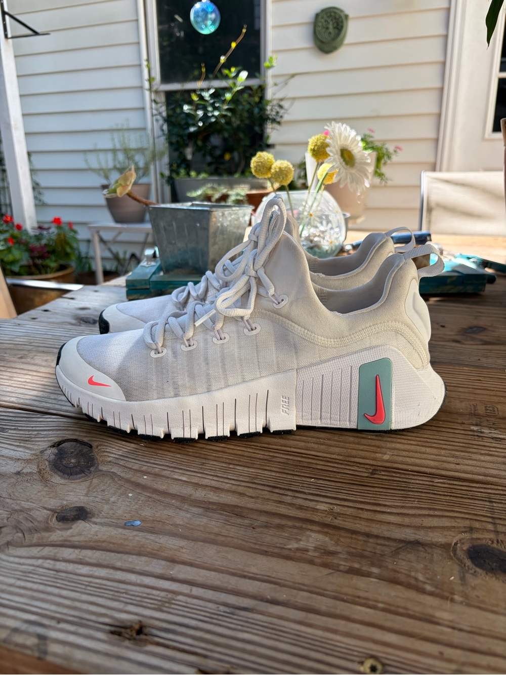 Nike Free Metcon 5 Women’s 11.5 White Sea Glass Coral Training Shoes FJ7126-102